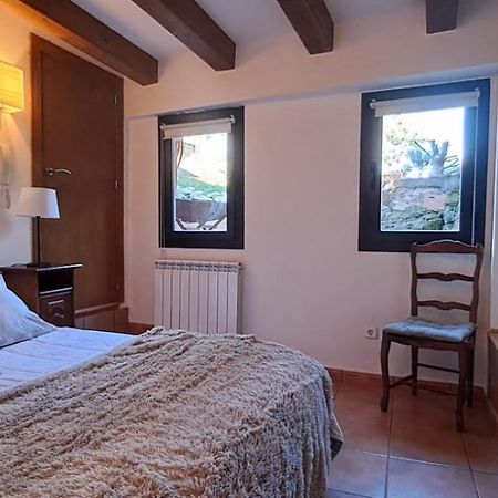 Alojamiento Compartido Cantroncxic San Pedro de Torelló Extérieur photo